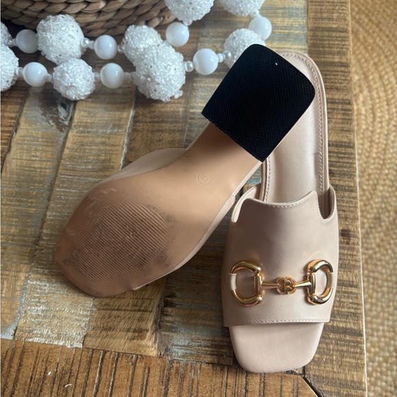 Zara Beige Sandals with Gold Accent - Picture 3 of 3